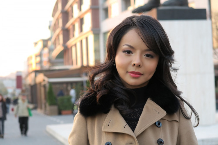 Dvojnásobná Miss Kanada vyhlásila vojnu Číne, ktorá prenasleduje jej otca