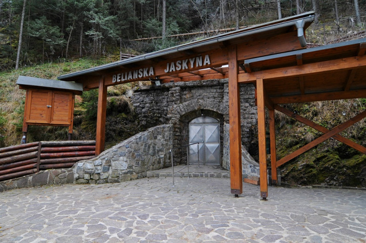 Slovenské jaskyne navštívilo tento rok o 80-tisíc ľudí viac ako vlani
