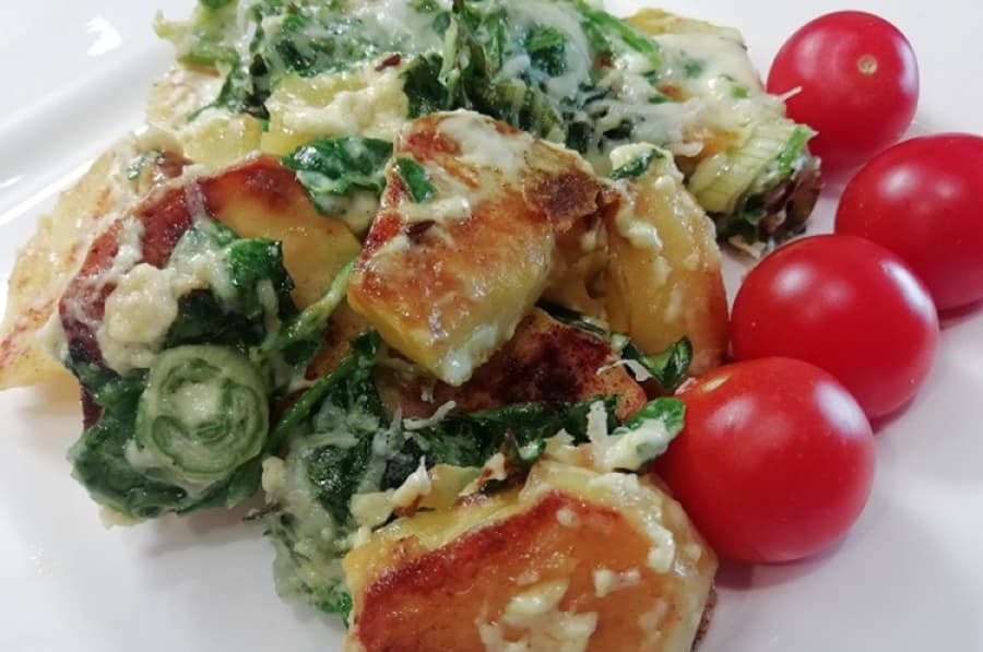 Najlepšie zapekané zemiaky so špenátom a syrom, vynikajúci RECEPT