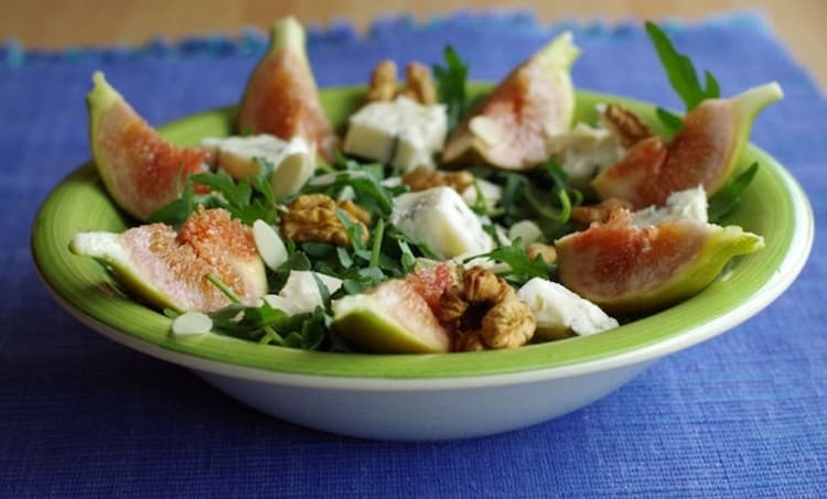 Ľahký šalát s figami: Osviežujúci recept do teplých dní