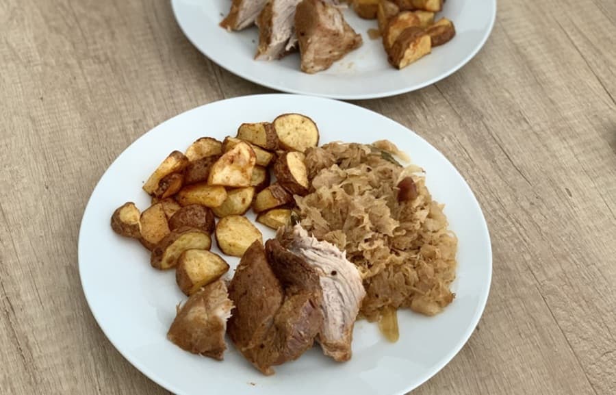 Pečené bravčové mäso na kapuste, skvelý recept