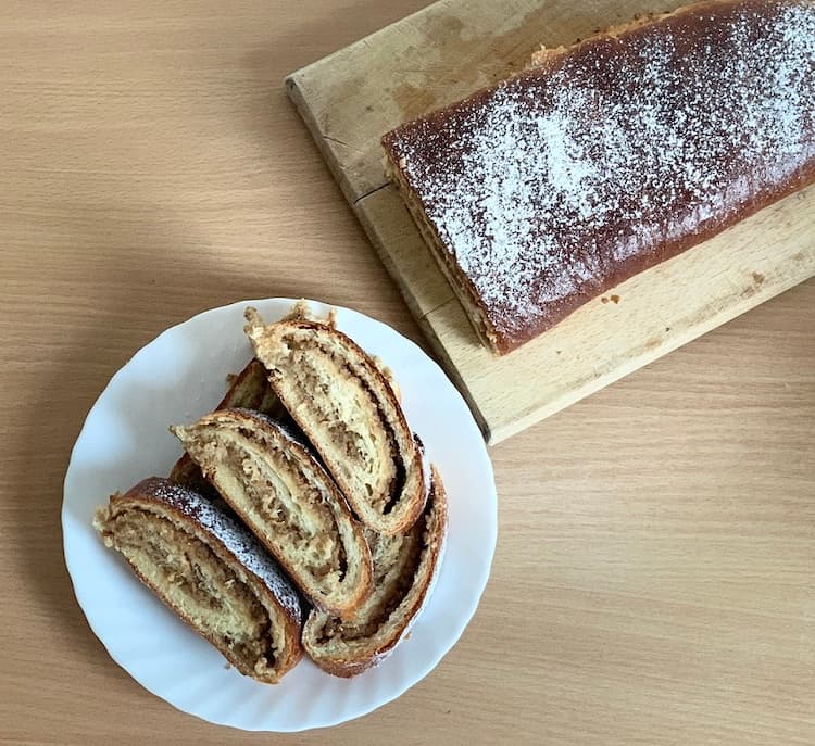Orechovník z kysnutého cesta: Recept na domáci sladký závin