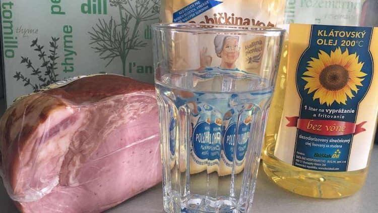 Pečené údené mäso v cestíčku 1. Fotka - Redakcia Žien v meste