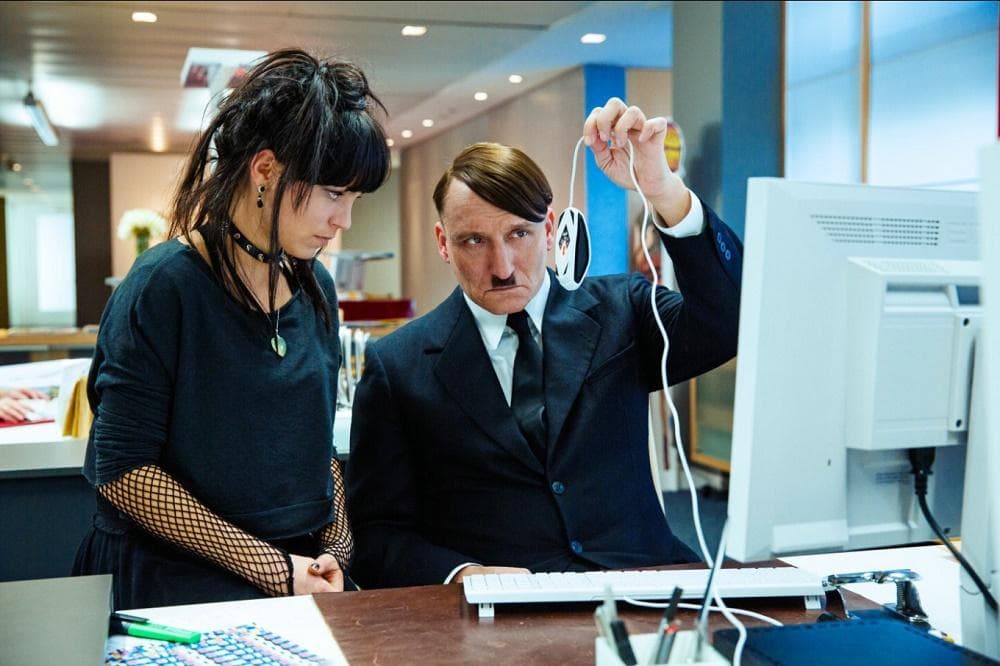 Môžeme sa smiať na Hitlerovi? Do kín prichádza filmová satira o nacistickom vodcovi