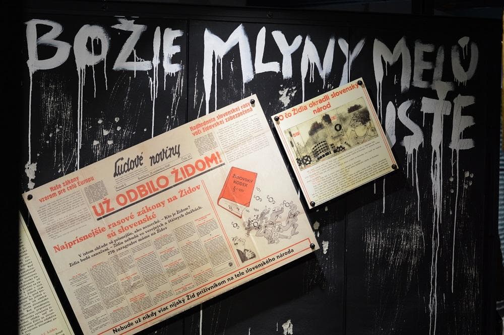 Židia, utečenci a premiér