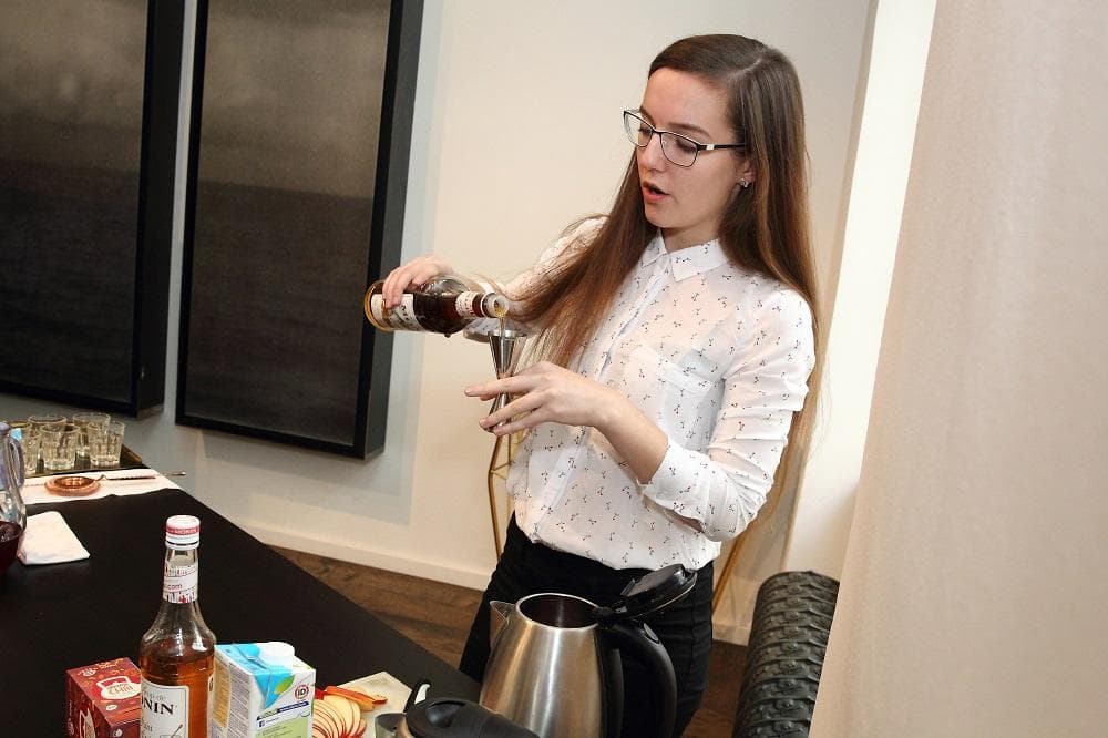 Niečo na teplé dni? Čo tak čajový kokteil od majsterky sveta