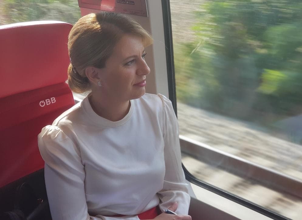 Prezidentka Zuzana Čaputová cestuje ekologicky – vlakom