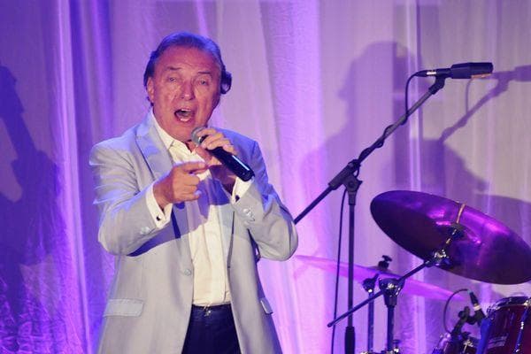U publika mal úspech, u poroty nie. Zomrel spevák Karel Gott, zlatý hlas z Prahy – profil