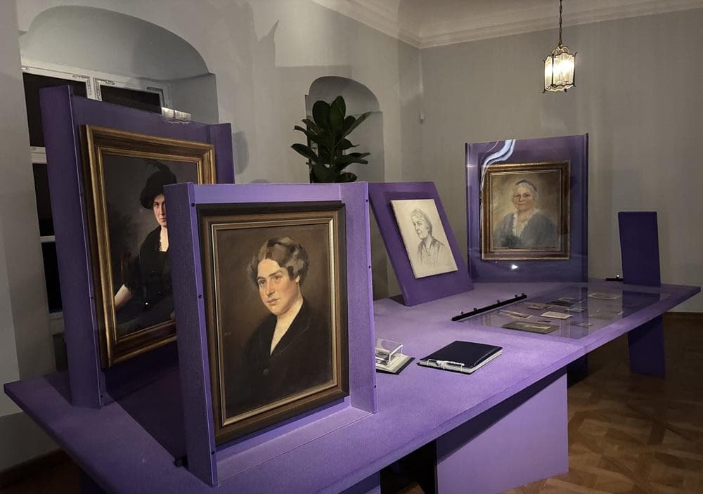 Hana Gregorová si presúvala pracovný stolík, dnes si ženy presúvajú notebook, hovorí Monika Kapráliková