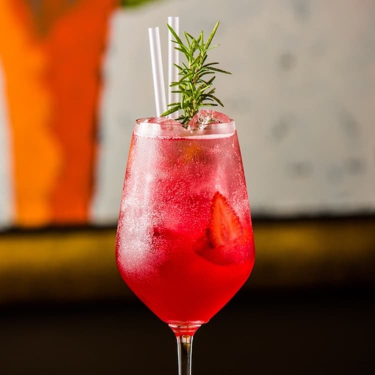 Rosé Summer Fizz: Letný drink si spravíte za 5 minút aj doma