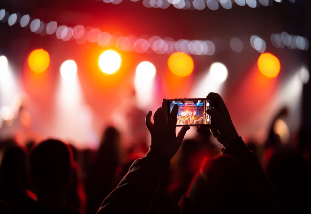 Čo si zbaliť na festival? Praktické rady pre každú ženu