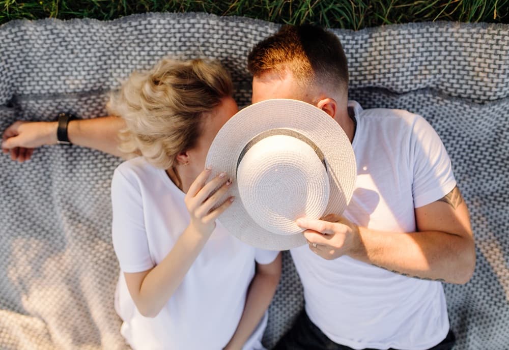 Letná romantika: Ako spoznáte, či je to flirt alebo vážny vzťah