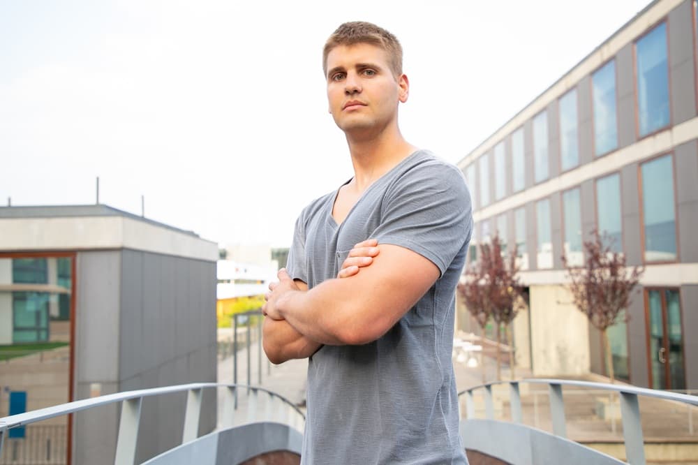 Kto porodil Jakuba, ktorý nenávidí ženy? Jeho vlastná bezmocnosť