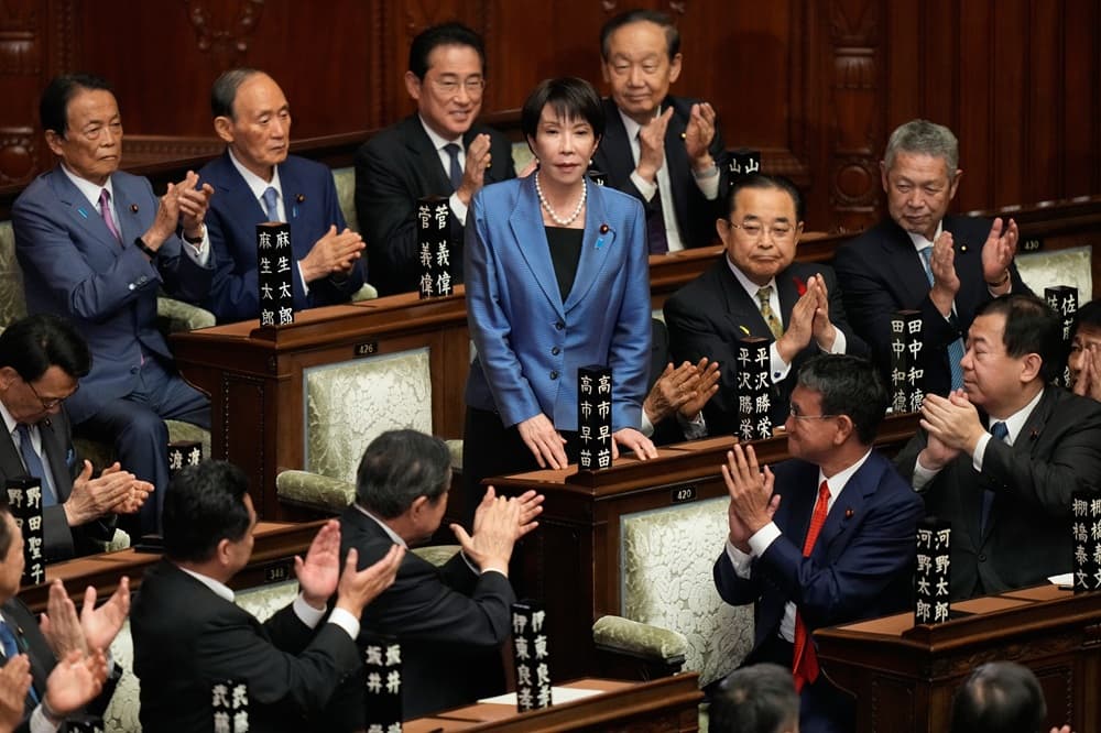 Japonsko má prvú premiérku v histórii. Do vlády vzala len dve ženy