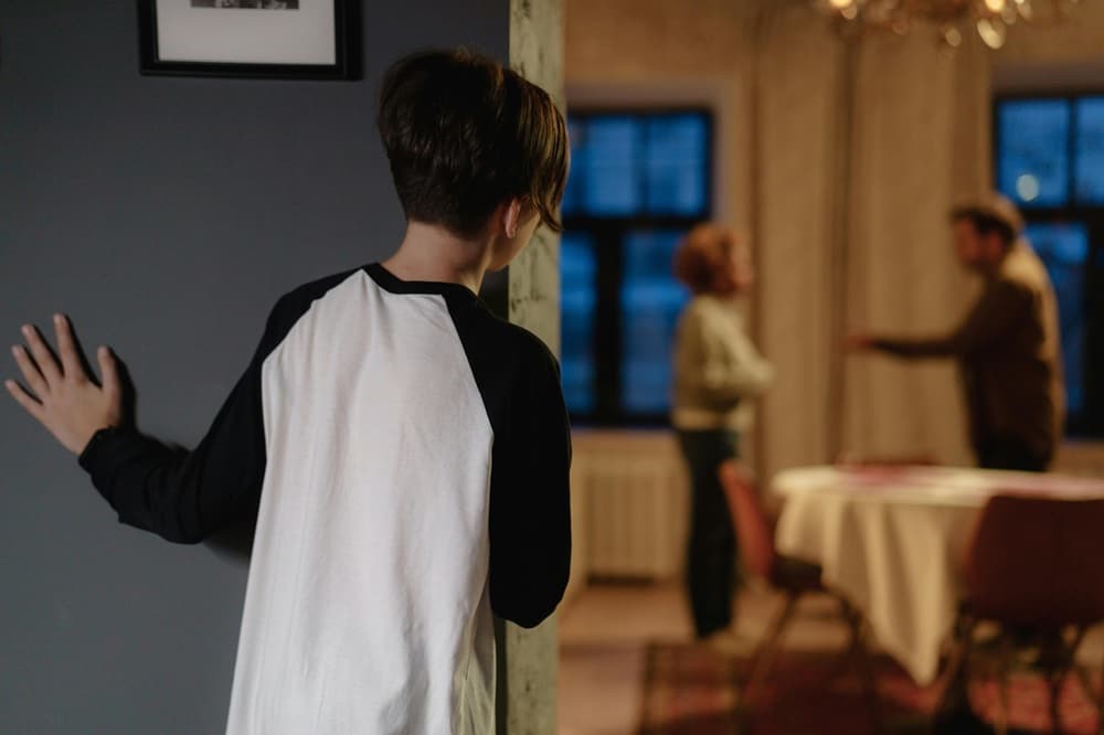 Násilie na ženách 2025: Dievčatá a ženy zažívajú digitálne násilie