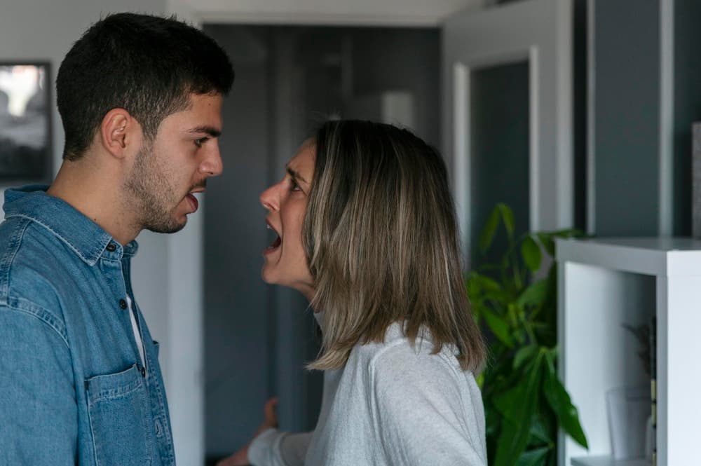 #SpoluNahlas: Pri násilí na ženách sa málo hovorí o páchateľoch