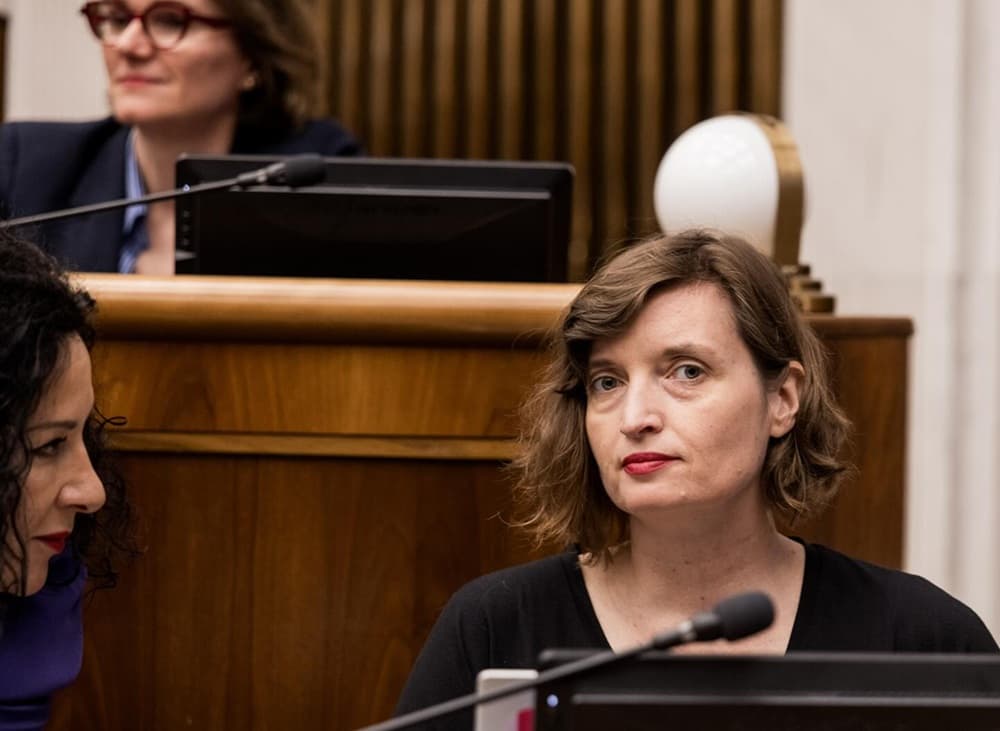 Násilie na političkách vyháňa ženy z politiky. Vinníci nenesú takmer žiadnu zodpovednosť, hovorí výskum