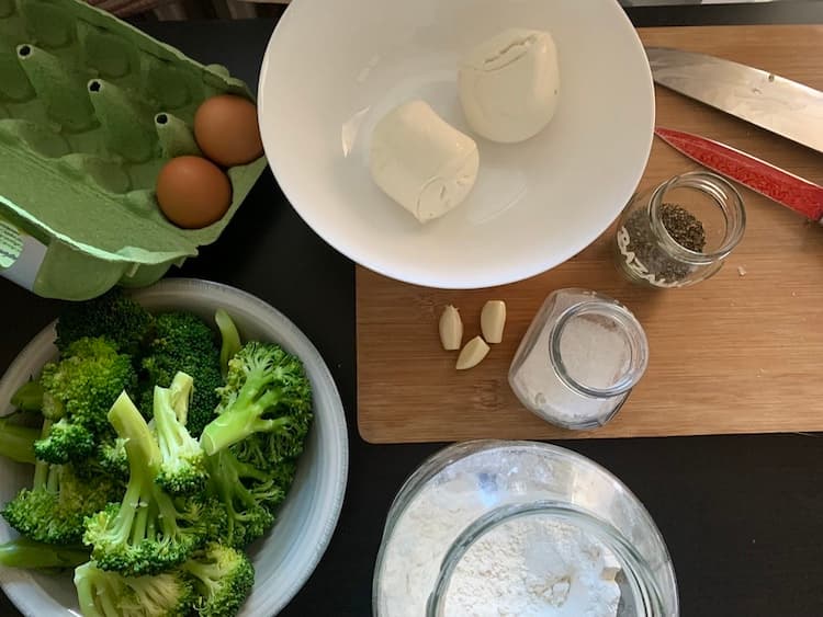 Mozzarellovo brokolicové karbonátky 1. Fotka - Andrea Bunčeková
