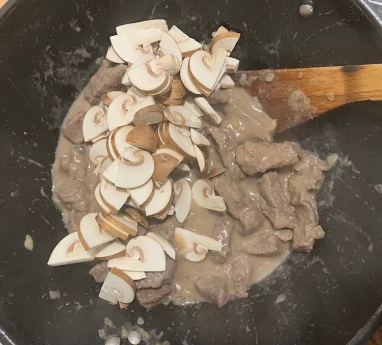 Hovädzí stroganov 4. Fotka - Andrea Bunčeková