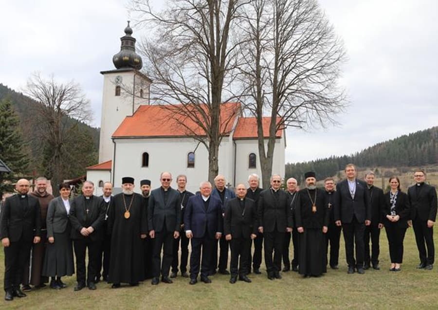 Katolícka cirkev na Slovensku eviduje 16 nových podnetov sexuálneho zneužívania