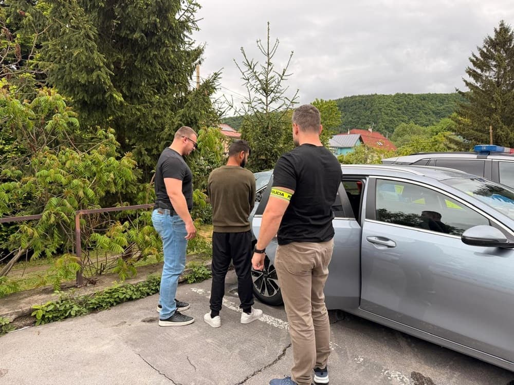 Tehotnú družku znásilňoval, nútil ju žobrať a robiť prostitúciu. Hrozí mu 15 rokov