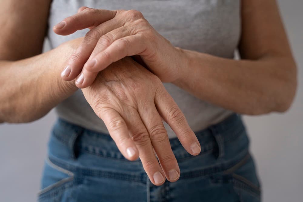 Čo je to osteoporóza. Tichý zlodej kostí, čo ohrozuje ženy po štyridsiatke