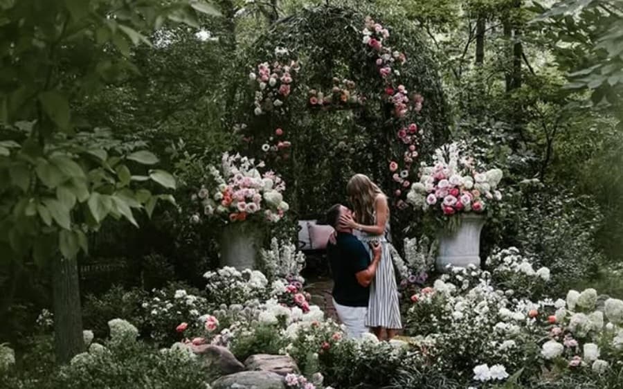 Najsledovanejší pár na svete oznámil zasnúbenie. Travis Kelce a Taylor Swift sa budú brať