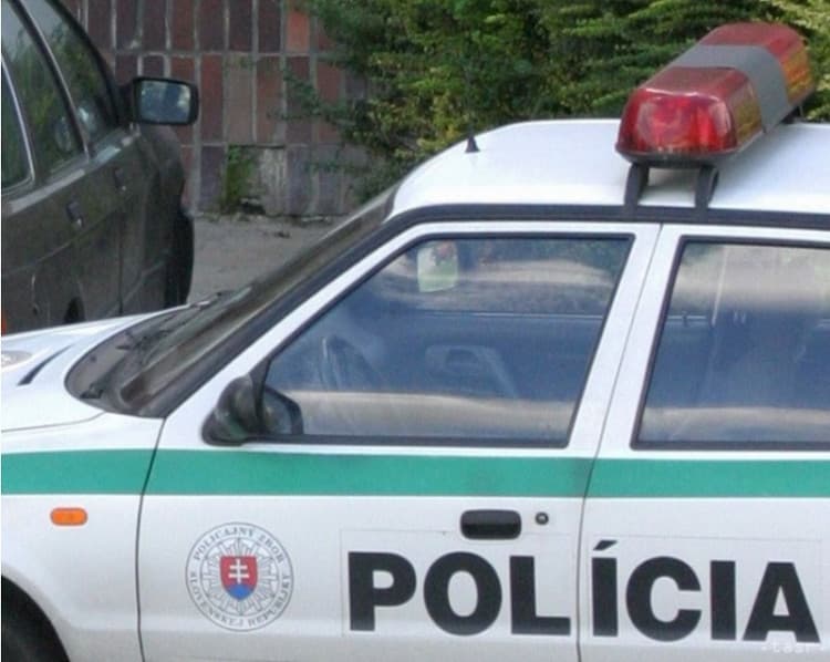 Polícia obvinila 40-ročnú ženu z vraždy novorodenca