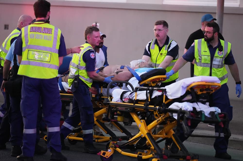 Streľba v Sydney počas osláv Chanuky: Na pláži zastrelili najmenej 9 ľudí, aj deti (VIDEO)
