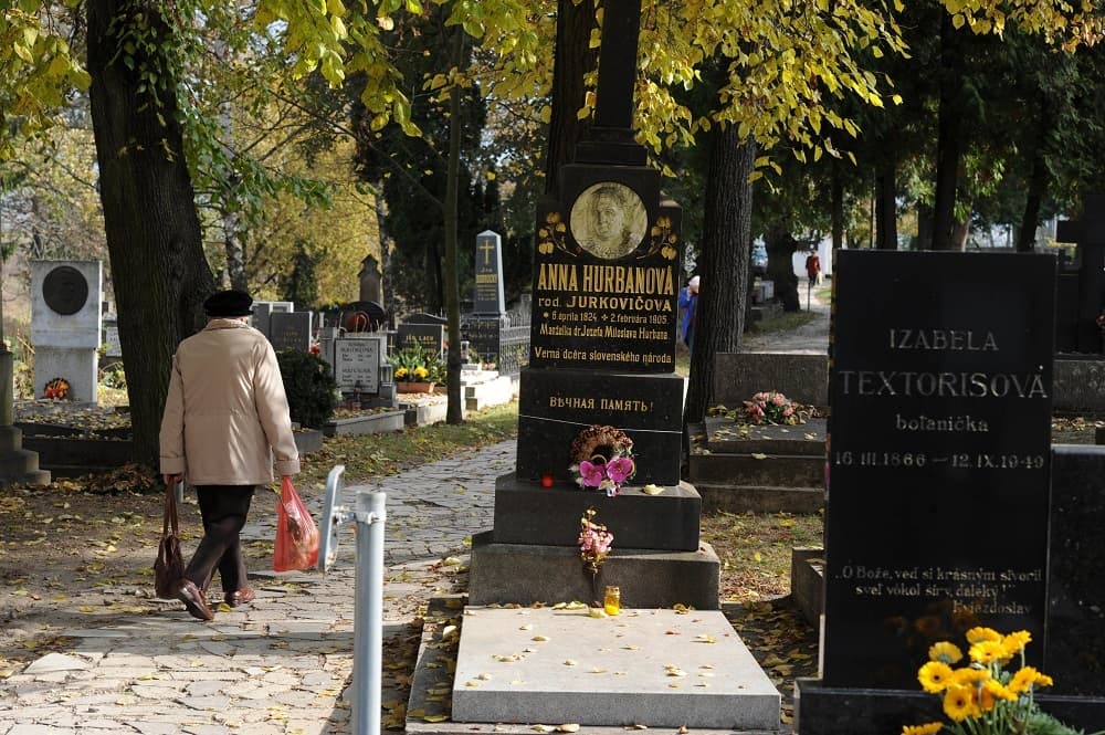 V Liptovskom Hrádku otvorili výstavu o živote výnimočnej Aničky Jurkovičovej