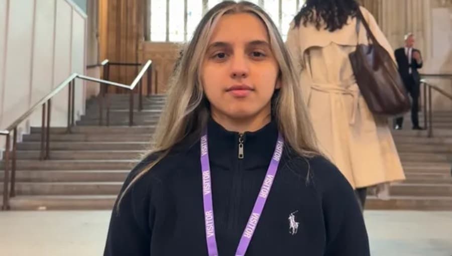 Na Slovensku chodila do špeciálnej školy. Lauru teraz vzali na Cambridge