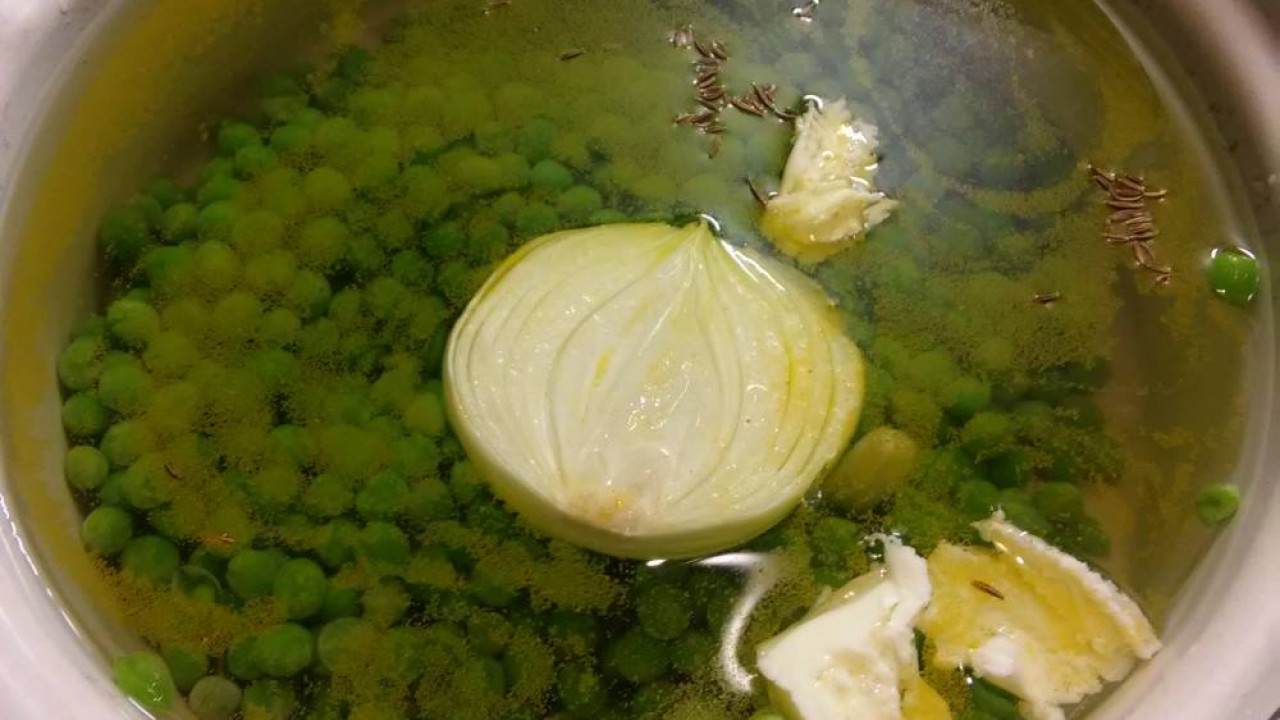 Recept na chutnú a rýchlu hráškovú polievku