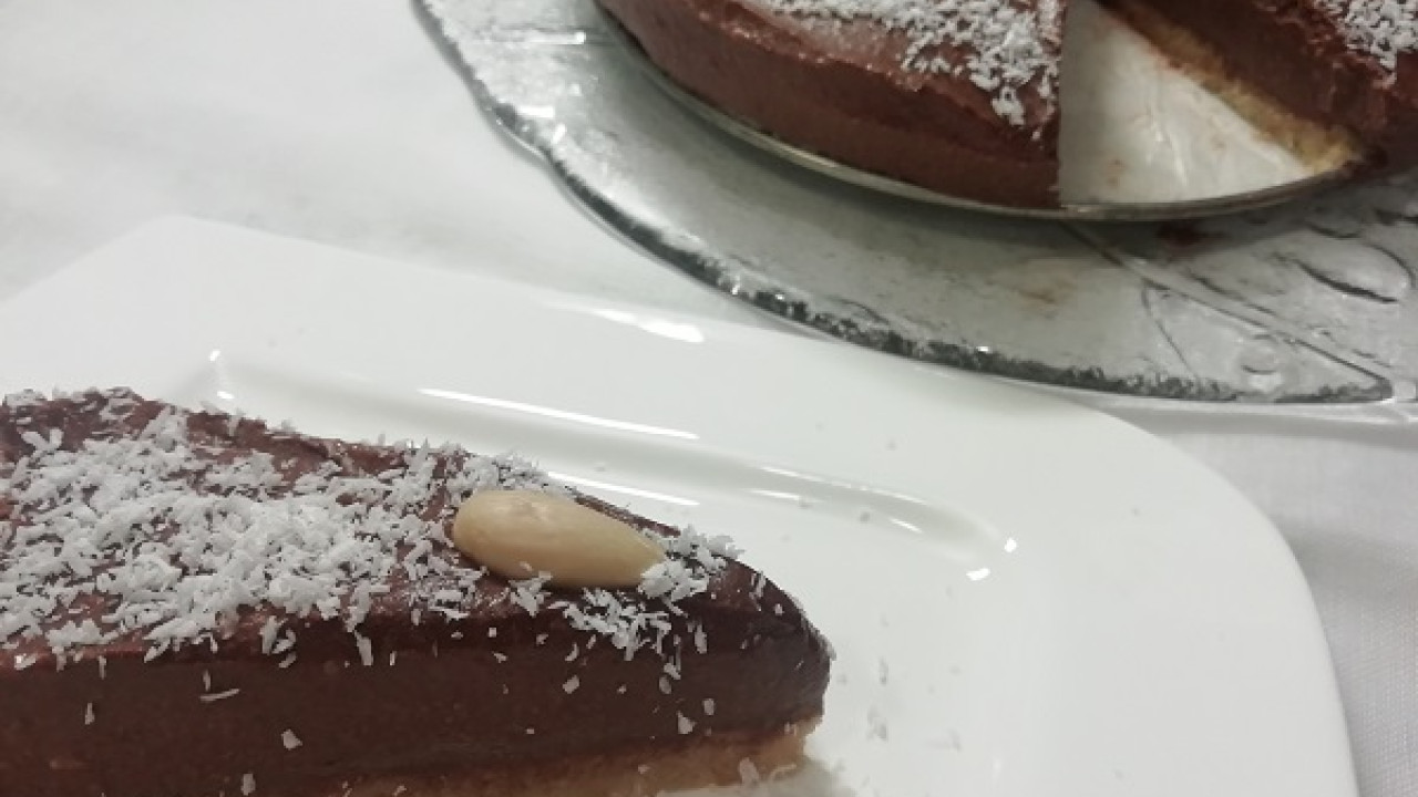 Čokoládová raw torta