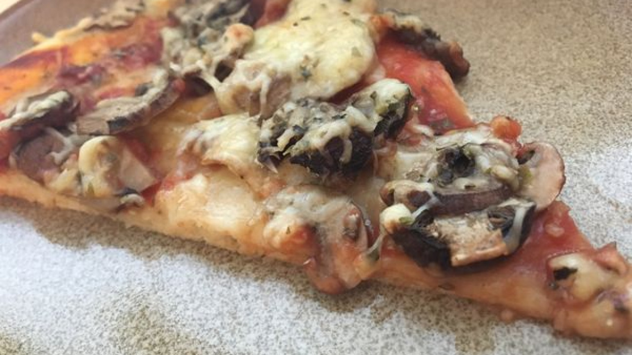 Šampiňónová pizza