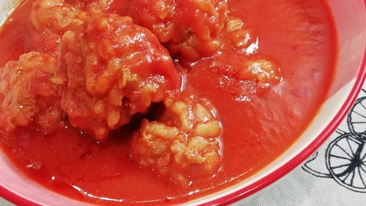 Mäsové guľky v paradajkovej omáčke