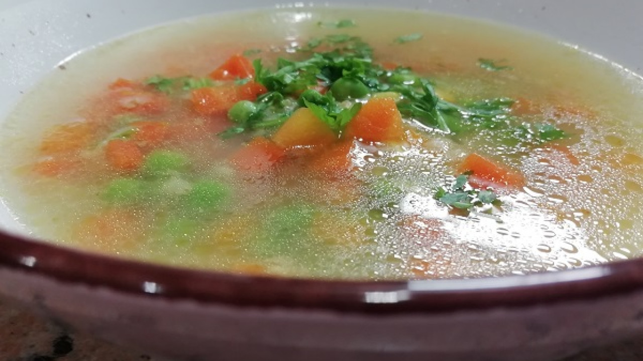Zeleninová polievka s ovsenými vločkami