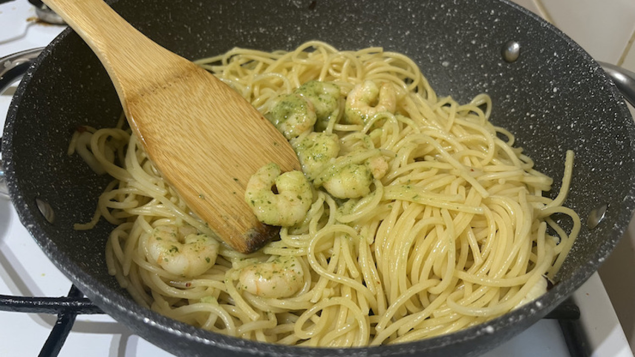 Aglio olio špagety s krevetami: Krok 7
