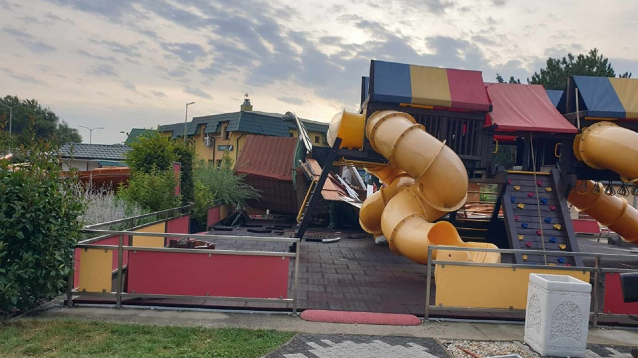 Škody po smršti na kúpalisku Podhájska