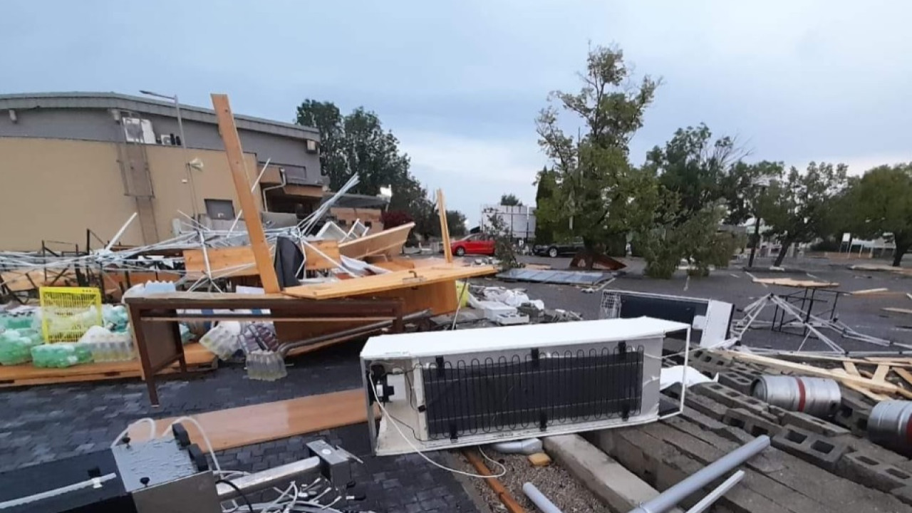 Škody po smršti na kúpalisku Podhájska