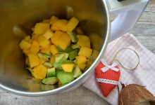 Smoothie mango avokádo
