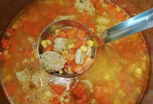 Mrkvová polievka s kukuricou