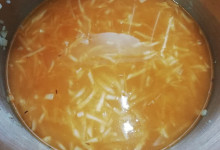 Tekvicová polievka s haluškami