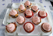 Cupcakes s jahodovým krémom