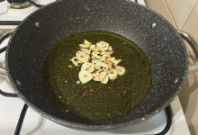Aglio olio špagety s krevetami: Krok 4