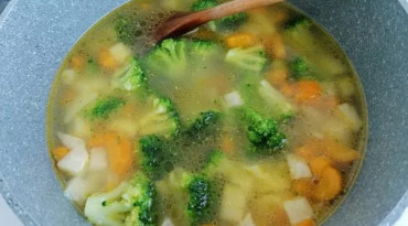 Klasická brokolicová polievka