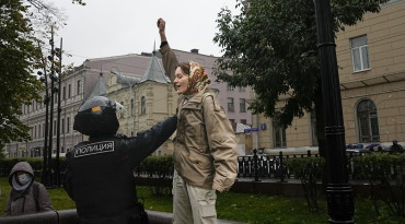 rusko, protesty,mobilizacia, zena