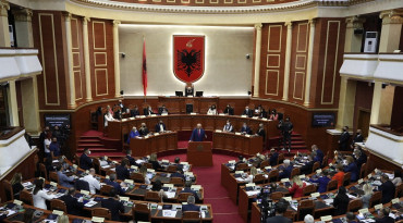 Albánsko, vláda, ženy