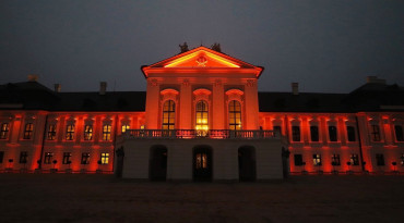 Prezidentský palác, oranžový