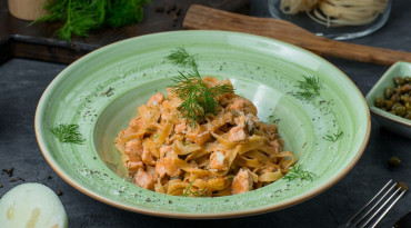 tagliatelle s lososom