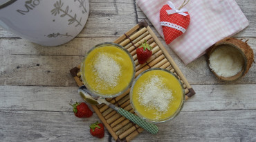 Smoothie mango avokádo